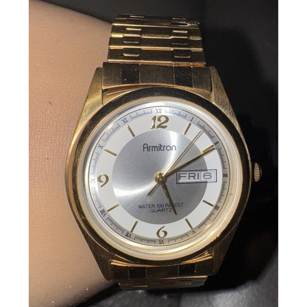 -WATCH MEN Armitron Gold Stainless Steel W/Day Date Quartz
